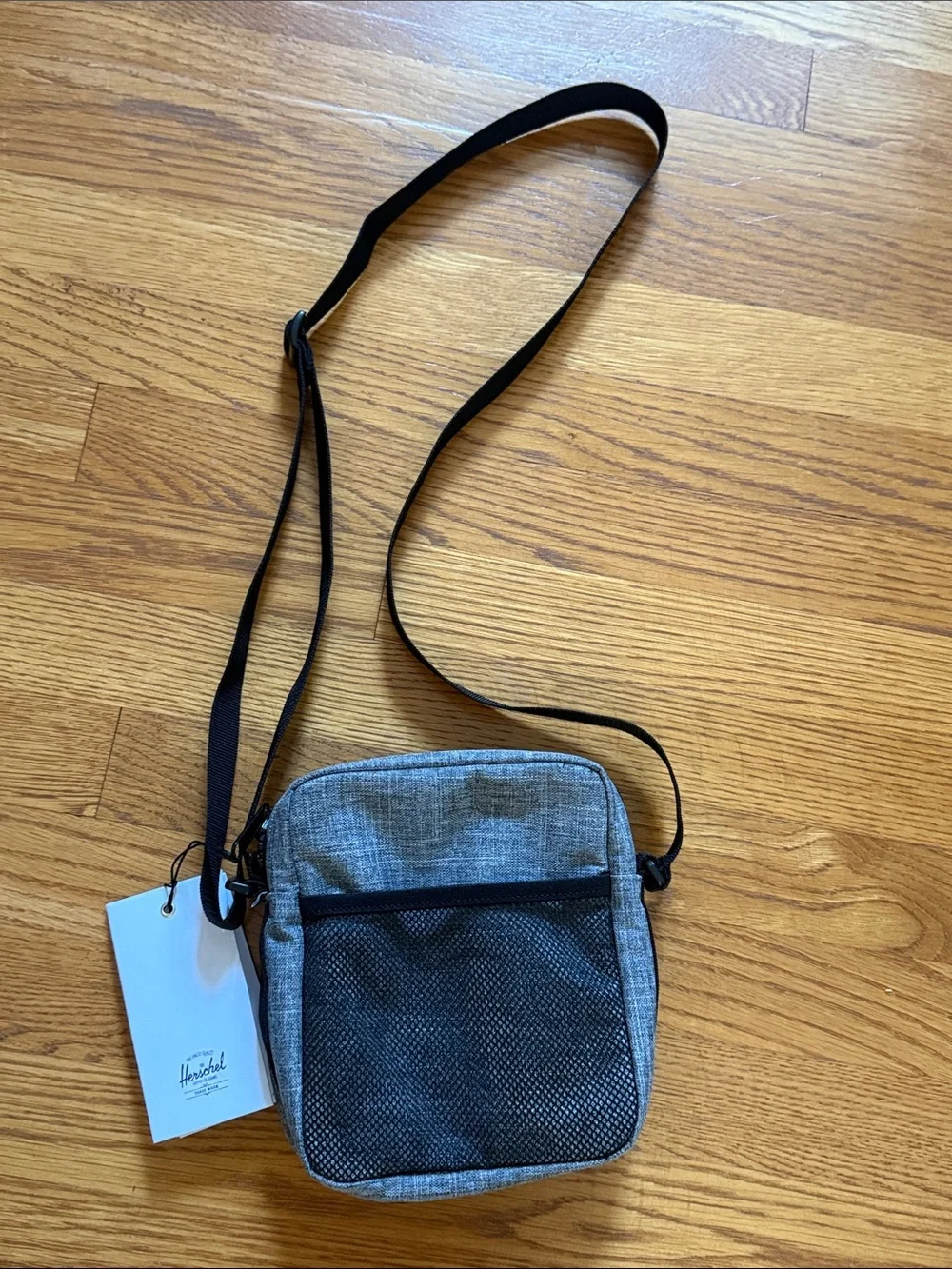 NWT Herschel Heritage Crossbody Raven Crosshatch Gray/Black Unisex